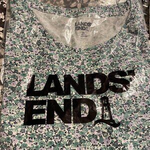 Land's End cotton, floral print t-shirt. New in package. 2X